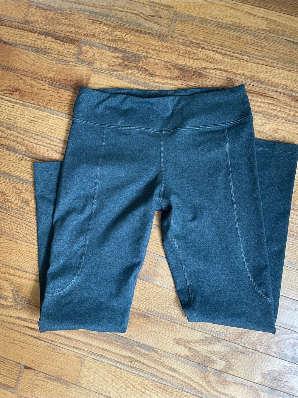 Lou & Grey Dark Charcoal Capri Leggings